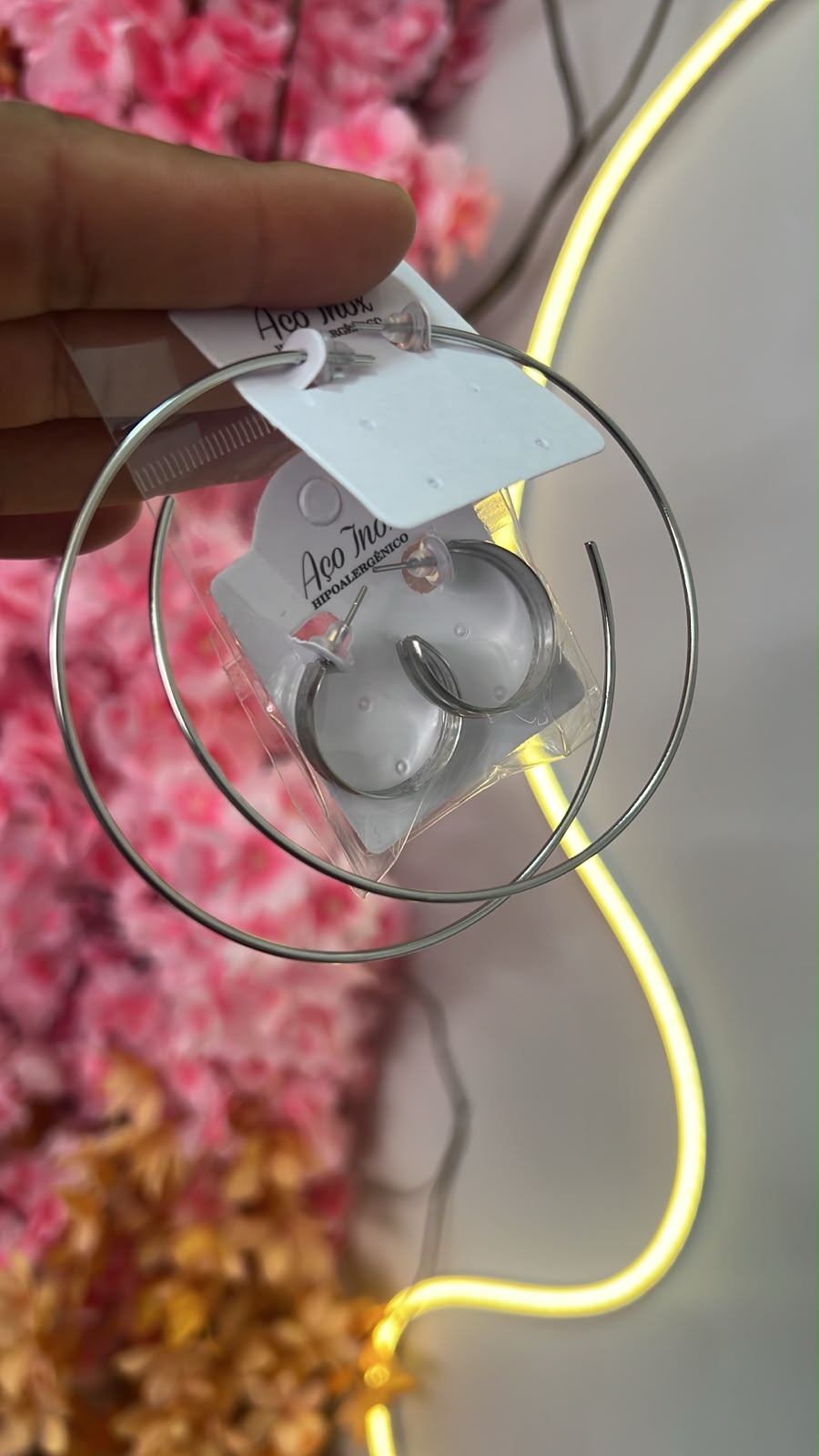 Brinco argola/coração em aço inox grande e pequeno